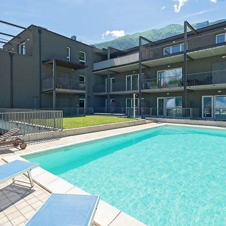 Modern Apartments Lake View With Pool Musso Bagian luar foto