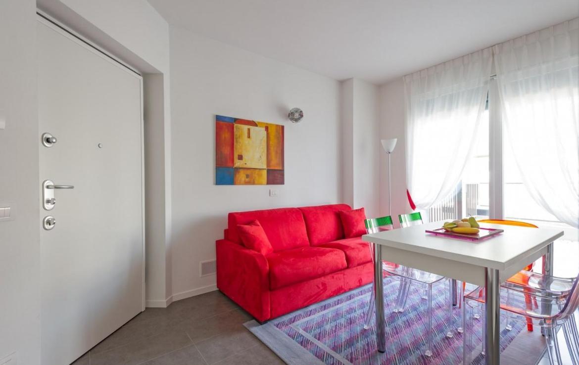Modern Apartments Lake View With Pool Musso Bagian luar foto